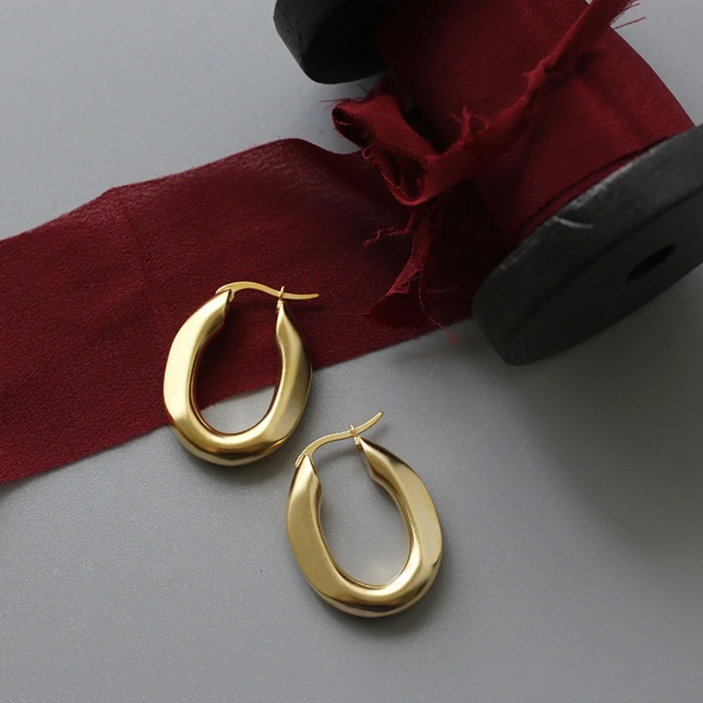 CLOSING SALE! ✨18K Gold Plated Bold Matte Oval Hoop Earrings - Picture 5 of 6
